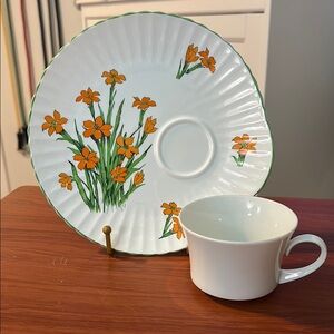 🧡 Bone China Luncheon Plate and Coordinating Cup 🧡